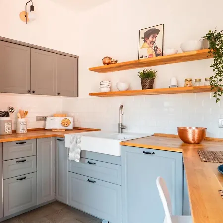 The Best Rent - Large Three Bedrooms In